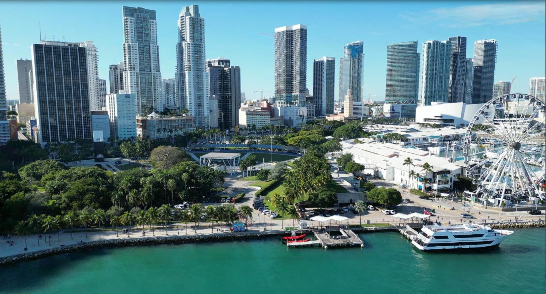 Private Rooms Close To Miami Airport - Free Parking - 01 Exteriör bild