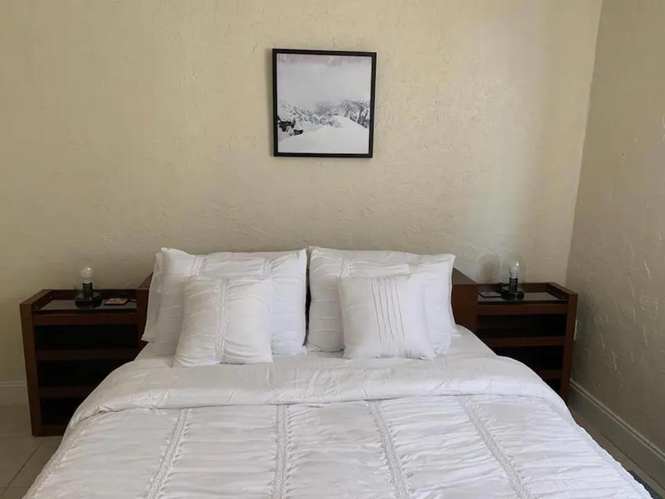 Private Rooms Close To Miami Airport - Free Parking - 01 Exteriör bild