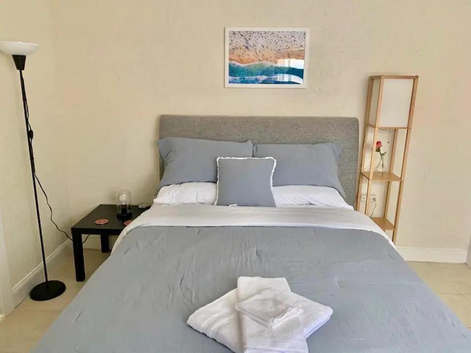 Private Rooms Close To Miami Airport - Free Parking - 01 Exteriör bild