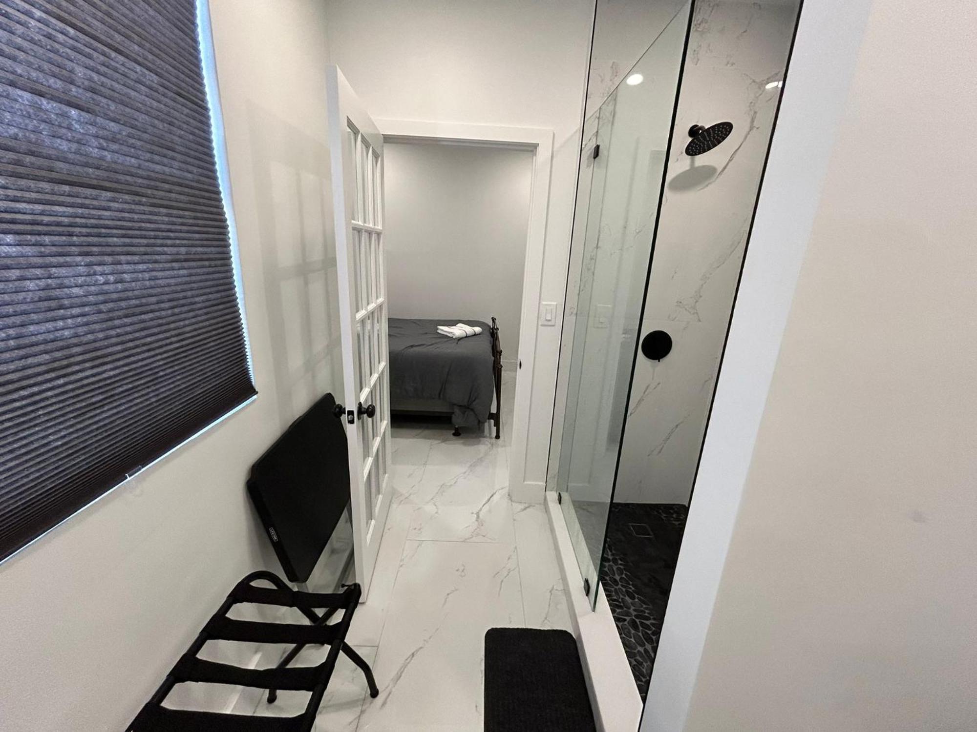 Private Rooms Close To Miami Airport - Free Parking - 01 Exteriör bild
